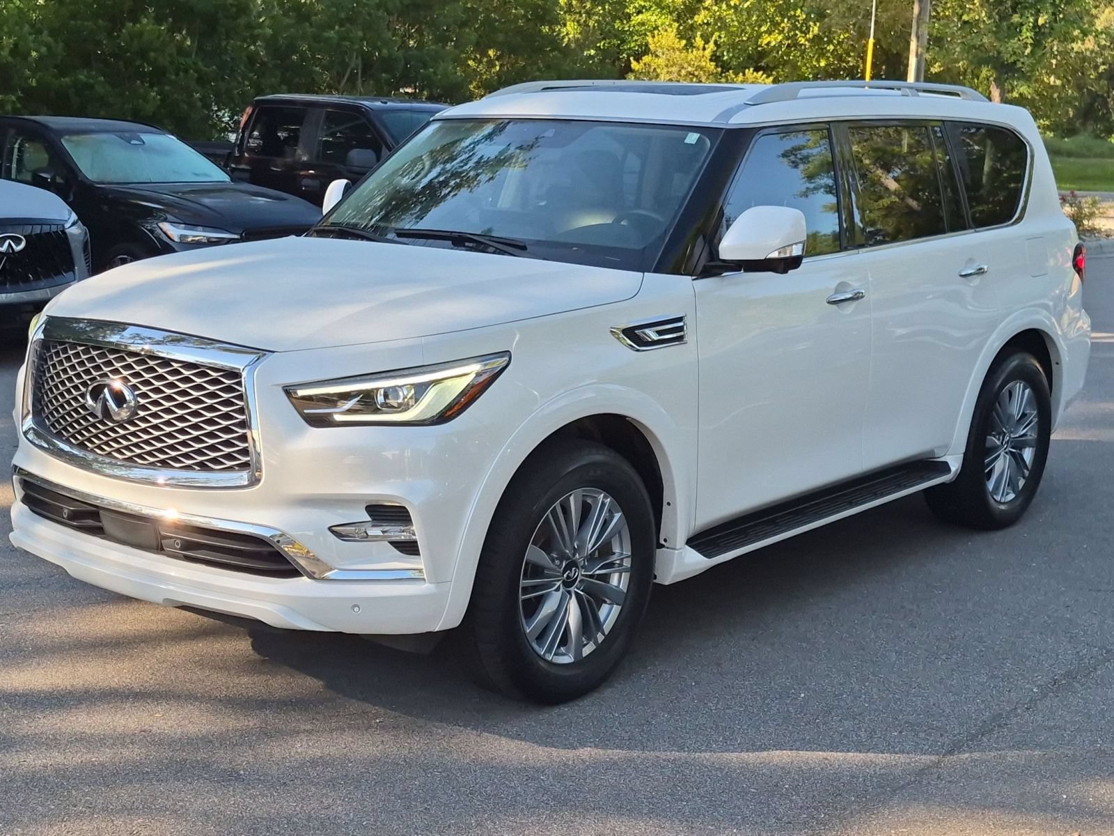 Used 2023 INFINITI QX80 Luxe w/ Cargo Package RWD image 7