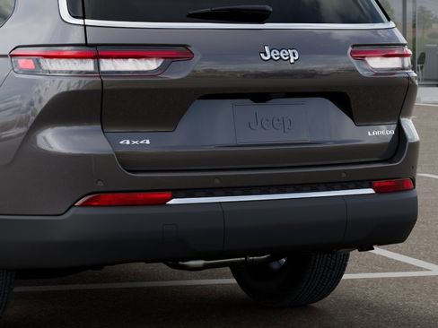 New 2026 Jeep Grand Cherokee L Laredo AWD/4WD image 13