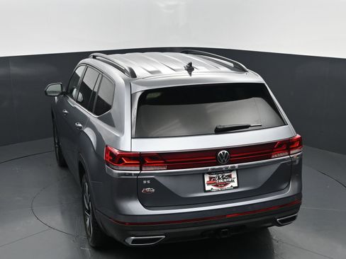 Used 2025 Volkswagen Atlas SE FWD image 30