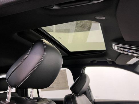 New 2025 Jeep Grand Cherokee Altitude w/ Trailer Tow Package image 14