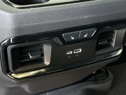 Used 2025 Chevrolet Silverado 1500 ZR2 w/ Technology Package image 44