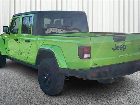 Used 2021 Jeep Gladiator Willys image 11