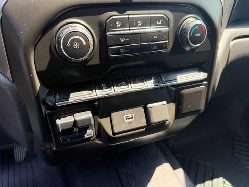 Used 2020 Chevrolet Silverado 1500 Custom Trail Boss w/ Custom Convenience Package AWD/4WD image 21