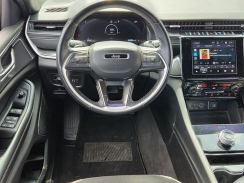 Used 2021 Jeep Grand Cherokee L Laredo RWD image 11