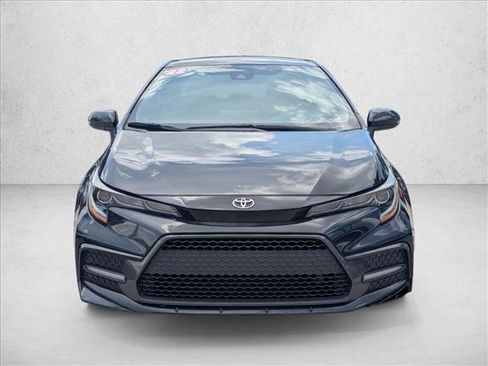 Used 2022 Toyota Corolla SE FWD image 2