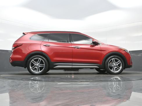 Used 2017 Hyundai Santa Fe Limited image 32
