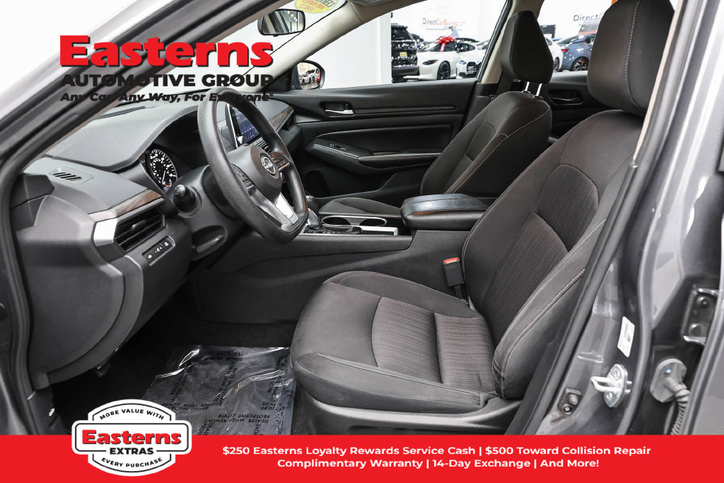Used 2024 Nissan Altima 2.5 SV FWD image 15