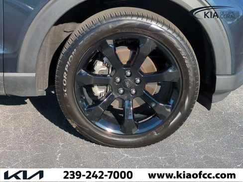 Used 2024 Ford Explorer ST-Line w/ Class IV Trailer Tow Package image 11