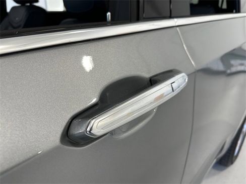 Certified 2024 Cadillac XT6 Premium Luxury image 8