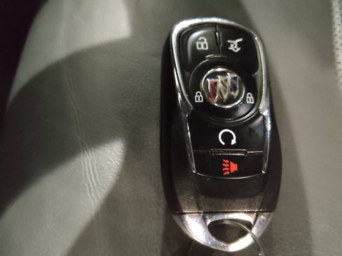 Used 2022 Buick Enclave Premium FWD image 32