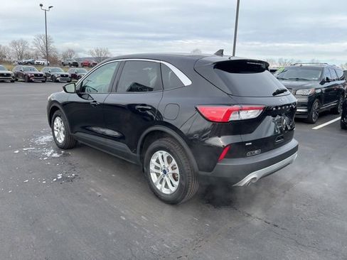 Used 2022 Ford Escape SE image 5