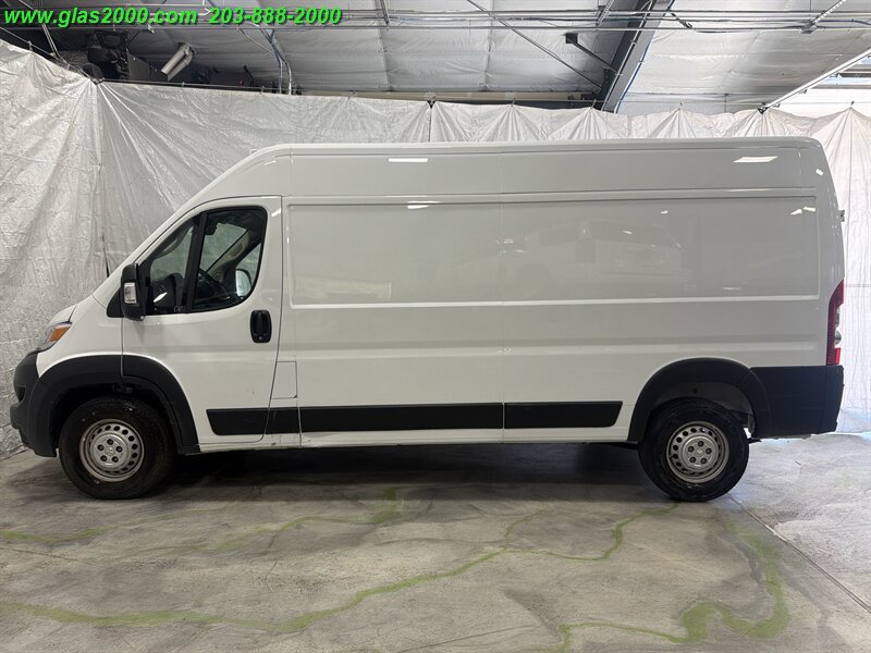 Used 2024 RAM ProMaster 2500 w/ Convenience Group FWD image 13