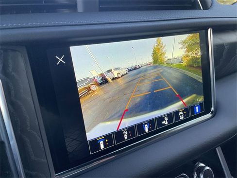 Used 2024 GMC Yukon Denali w/ Max Trailering Package image 22