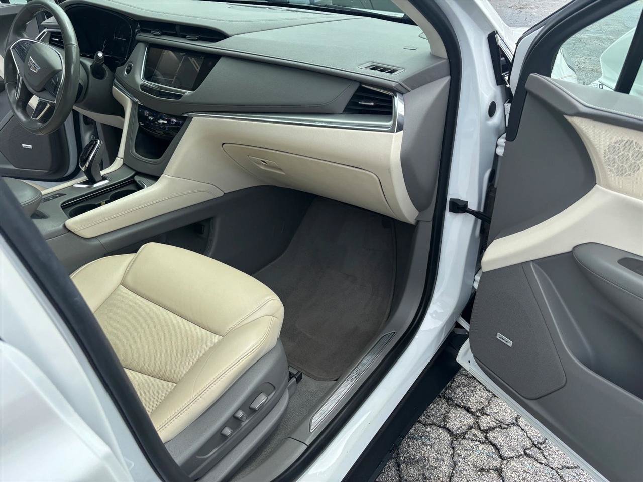 Used 2019 Cadillac XT5 Luxury AWD/4WD image 10