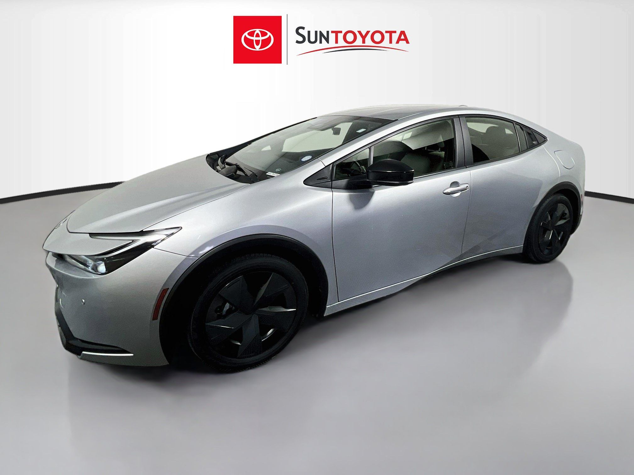 Used 2024 Toyota Prius LE FWD image 9