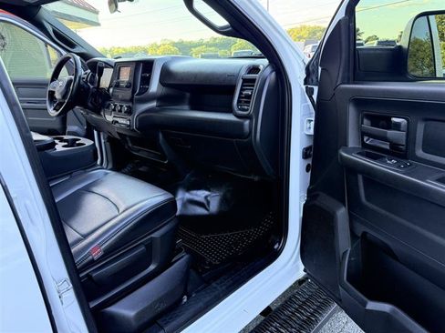 Used 2022 RAM 2500 Tradesman w/ Chrome Appearance Group AWD/4WD image 10