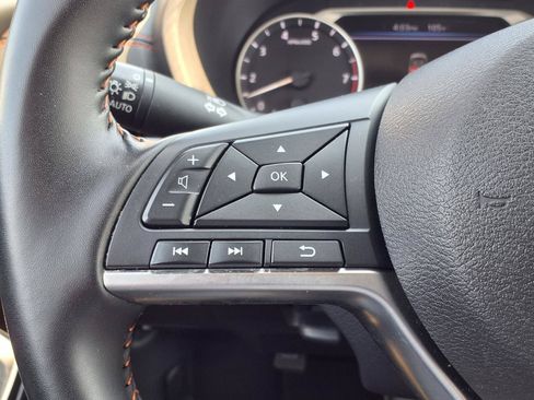 Used 2025 Nissan Sentra SR FWD image 15