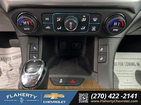 Used 2018 GMC Acadia SLE image 31