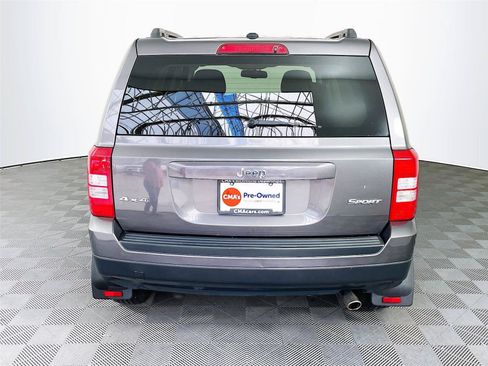 Used 2017 Jeep Patriot Sport w/ Power Value Group AWD/4WD image 7