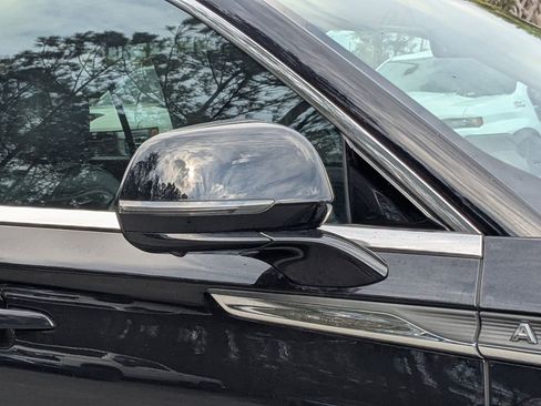 Used 2023 Lincoln Aviator Reserve image 12