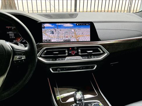 Used 2019 BMW X5 xDrive40i w/ Executive Package AWD/4WD image 6