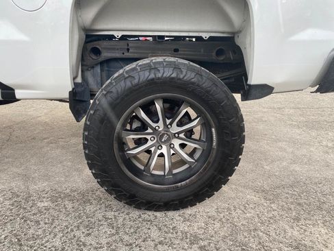 Used 2018 Chevrolet Silverado 1500 Custom w/ Custom Value Package AWD/4WD image 11