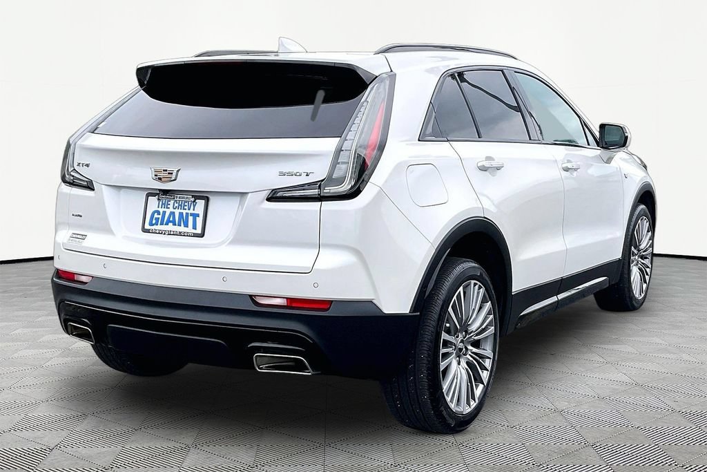Used 2022 Cadillac XT4 Sport w/ Sun And Sound Package AWD/4WD image 6