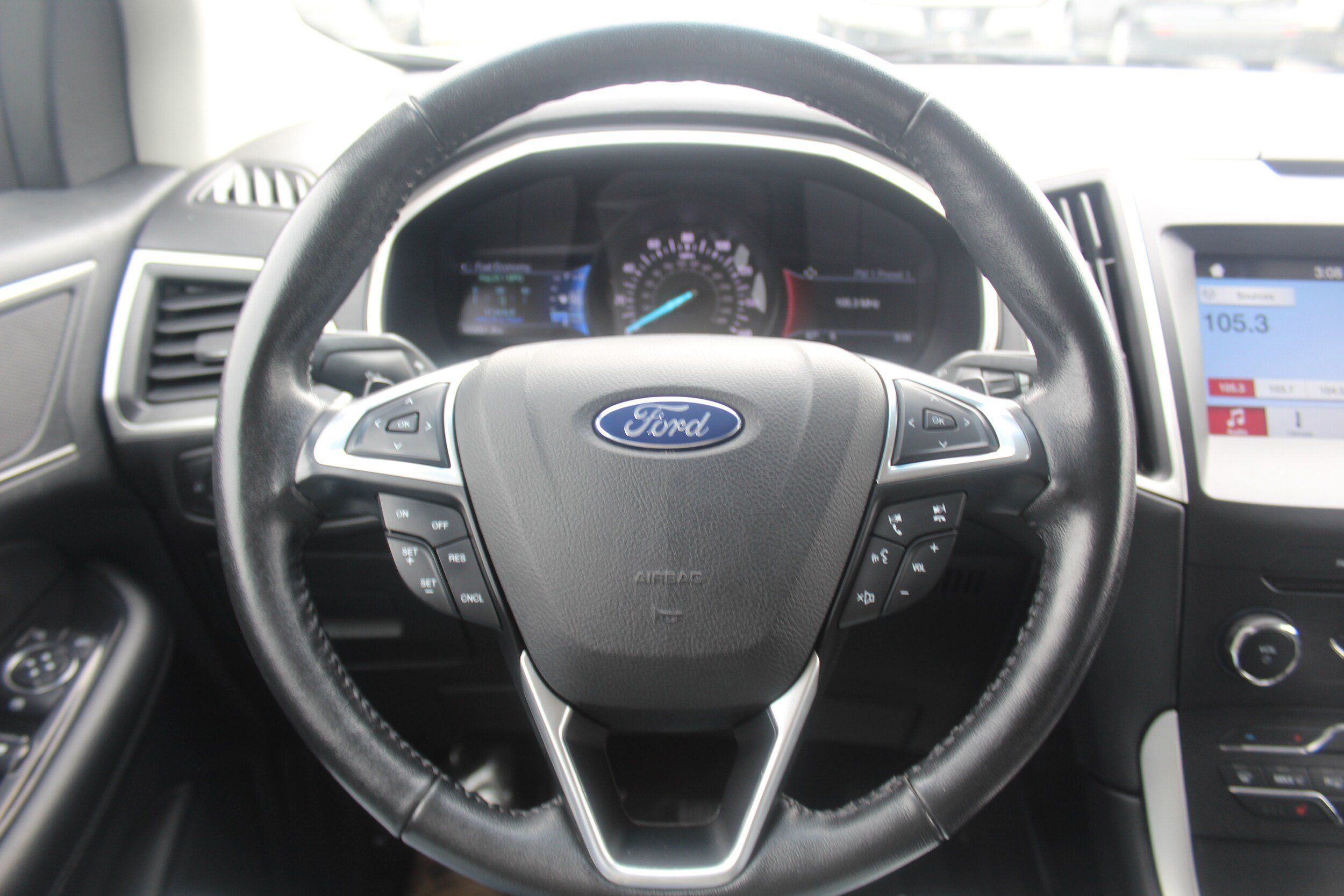Used 2016 Ford Edge SEL w/ Equipment Group 201A AWD/4WD image 7