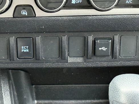 Used 2023 Toyota Tacoma SR image 23