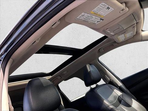 Used 2019 Nissan Rogue SL w/ Premium Package image 17