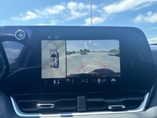 Used 2025 Chevrolet Equinox LT w/ Convenience Package II FWD image 32