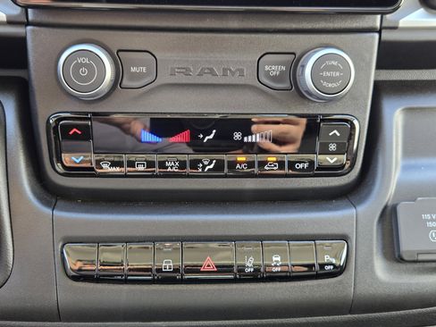 New 2026 RAM ProMaster 3500 w/ Quick Order Package 22G SLT image 15