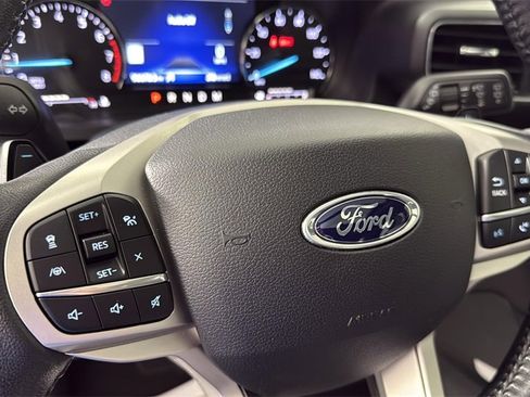Used 2021 Ford Explorer XLT w/ Equipment Group 202A image 24