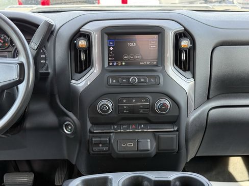 Used 2024 Chevrolet Silverado 2500 W/T image 21