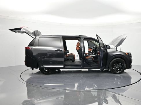 Used 2024 Kia Carnival SX Prestige FWD image 48
