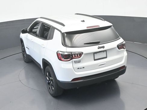New 2026 Jeep Compass Latitude image 42