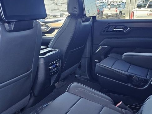 New 2026 GMC Yukon XL Denali w/ Denali Reserve Package image 5