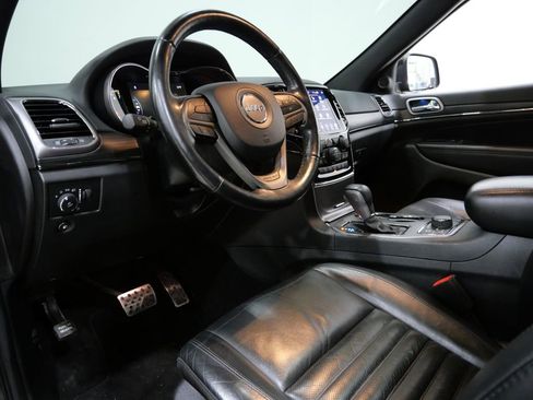 Used 2020 Jeep Grand Cherokee Limited X image 10