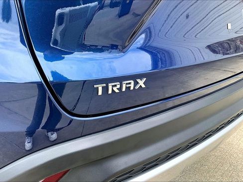 Used 2024 Chevrolet Trax LT w/ Driver Confidence Package FWD image 9
