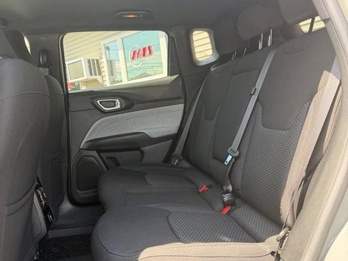 Used 2023 Jeep Compass Sport AWD/4WD image 11