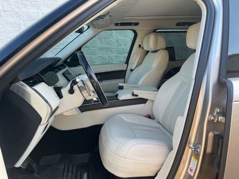 Used 2024 Land Rover Range Rover Long Wheelbase Autobiography image 8