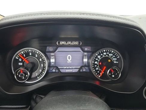 Used 2019 RAM 1500 Laramie AWD/4WD image 23