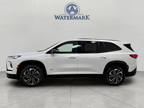 Used 2025 Buick Enclave Sport Touring image 2