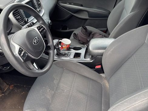 Used 2020 Kia Sorento L image 3