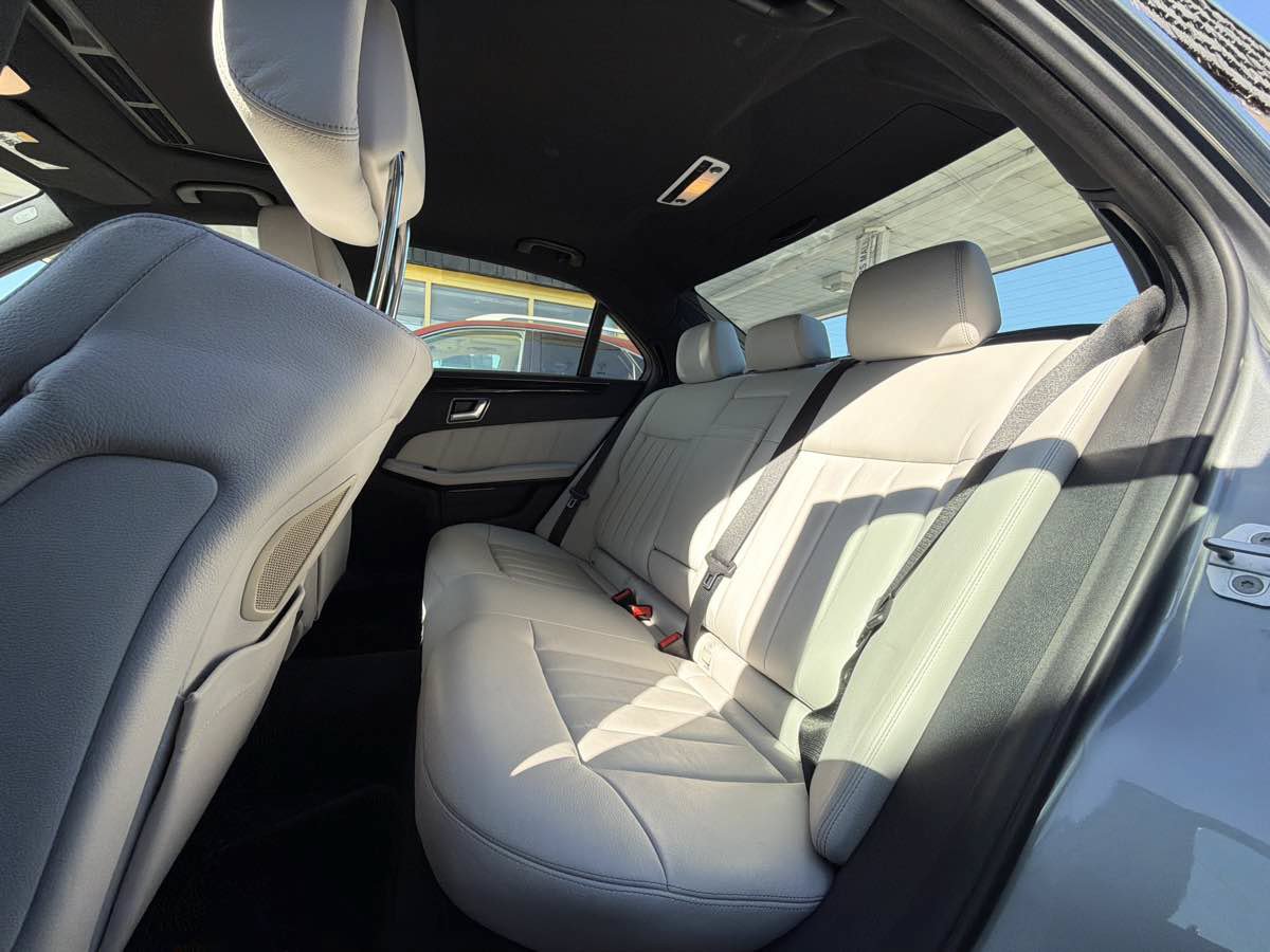 Used 2014 Mercedes-Benz E 550 4MATIC Sedan w/ Premium 1 Package image 7