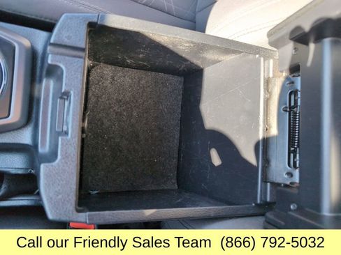 Used 2018 Toyota Tacoma TRD Off-Road w/ Technology Package image 25