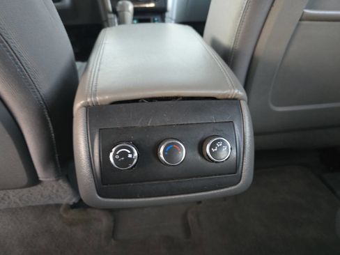 Used 2016 Chevrolet Traverse LT w/ Style and Technology Package image 16