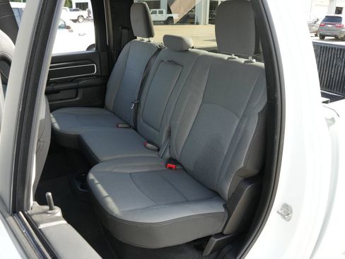 Used 2024 RAM 2500 Big Horn AWD/4WD image 18