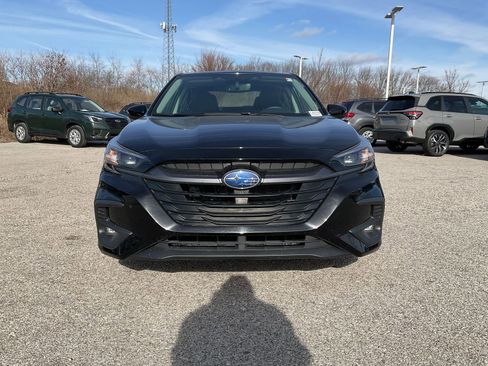 Used 2025 Subaru Legacy Limited image 3