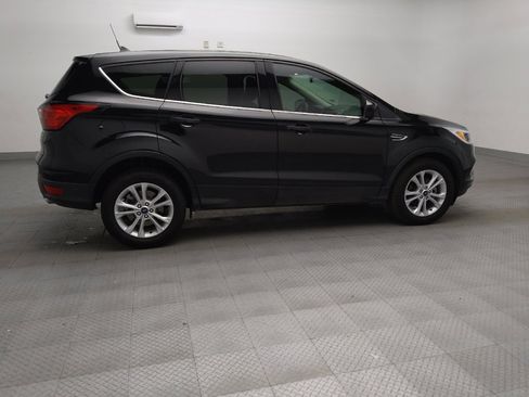 Used 2019 Ford Escape SE image 10